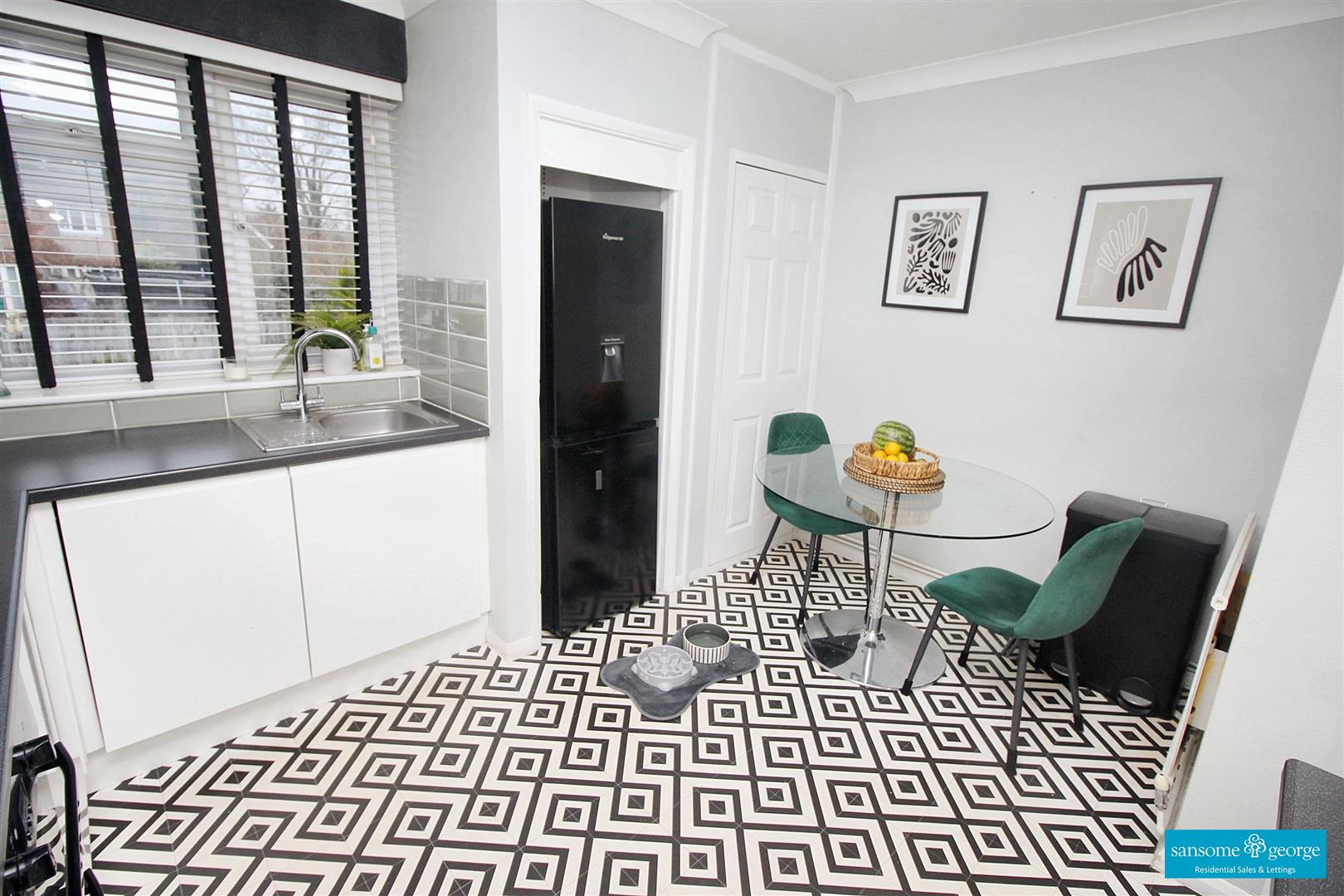 Halpin Close, Calcot, Reading